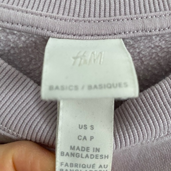 H&M pale light purple sweatshirt EUC size Small - Picture 2 of 2
